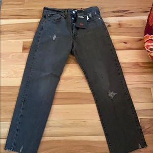 Levi’s wedgie straight never worn